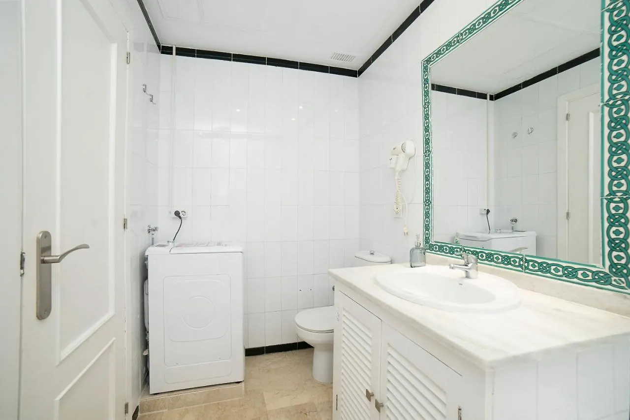 Alohamundi Lumbreras II Apartment Seville