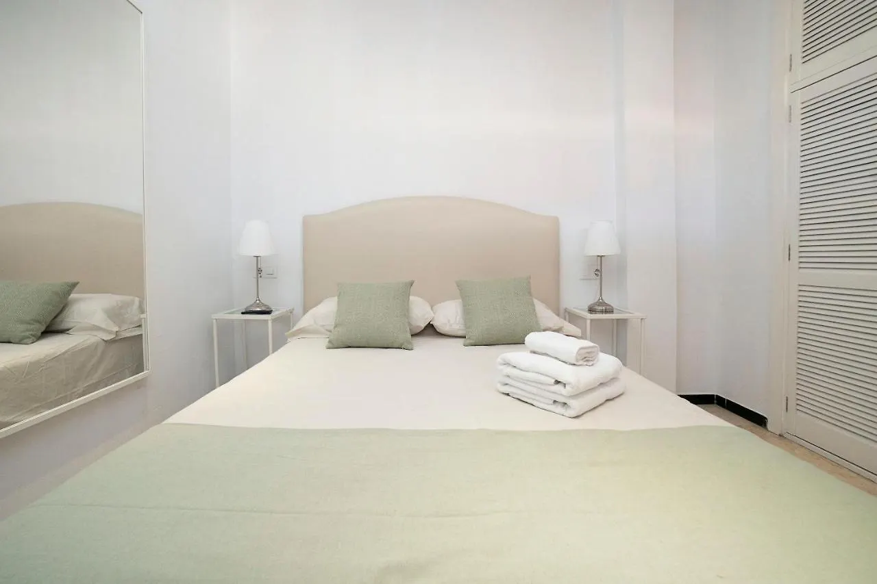 Alohamundi Lumbreras II Apartment Seville 0*,